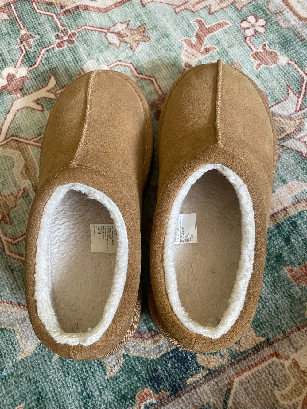 Cozy Faux Suede upper leather  Slip-On Slippershoes  in Chestnut